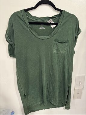 aerie Olive Green Short Sleeve Pocket Tee